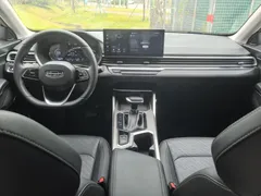 2022 Geely Emgrand 4th Gen 1.5L CVT Luxury, белый — фото 12