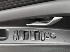 2023 Hyundai Elantra 1.5L CVT GLX Elite, белый — фото 17