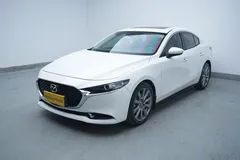2021 Mazda Mazda3 2.0L AT, белый — фото 1