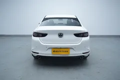2021 Mazda Mazda3 2.0L AT, белый — фото 6