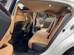 2022 Lexus ES 200 Excellence, белый — фото 7