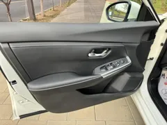2022 Nissan Sylphy 1.6L XL CVT Enjoy, белый — фото 9