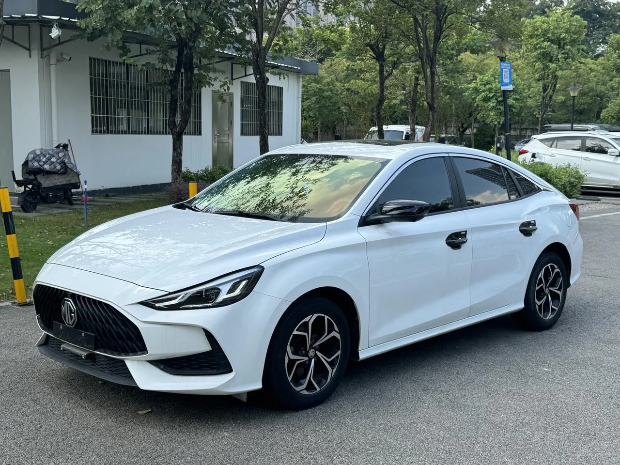 2021 MG MG5 180DVVT CVT Youth Luxury