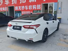 2023 Toyota Camry 2.5S Fashion, белый — фото 5