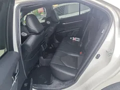 2023 Toyota Camry 2.5S Fashion, белый — фото 7