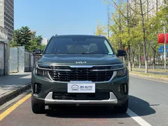 2023 Kia Seltos 1.5L IVT Premium, зелёный — фото 2