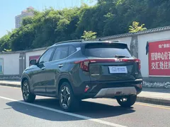 2023 Kia Seltos 1.5L IVT Premium, зелёный — фото 4