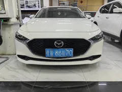 2022 Mazda Mazda3 2.0L AT, белый — фото 2