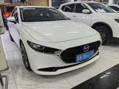 2022 Mazda Mazda3 2.0L AT, белый — фото 3