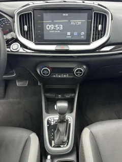 2021 Kia Yipao 1.4L CVT Sunroof, белый — фото 15