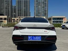 2023 Hyundai Elantra 1.5L CVT LUX Premium, белый — фото 6