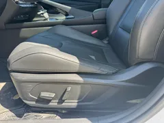 2023 Hyundai Elantra 1.5L CVT LUX Premium, белый — фото 9