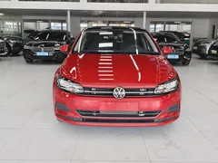 2023 Volkswagen Polo Plus 1.5L AT Panoramic, красный — фото 2