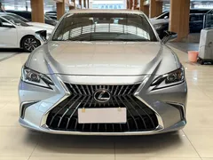 2022 Lexus ES 200 Excellence — фото 2