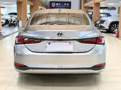 2022 Lexus ES 200 Excellence — фото 5