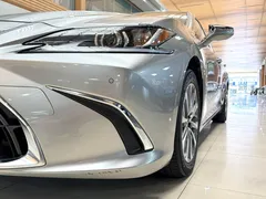 2022 Lexus ES 200 Excellence — фото 16
