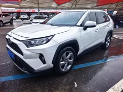 2022 Toyota RAV4 2.0L CVT 2WD Fashion, белый — фото 1