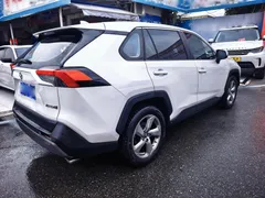 2022 Toyota RAV4 2.0L CVT 2WD Fashion, белый — фото 7