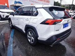 2022 Toyota RAV4 2.0L CVT 2WD Fashion, белый — фото 9