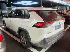 2022 Toyota RAV4 2.0L CVT 2WD Fashion, белый — фото 7