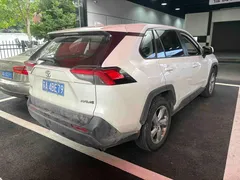 2022 Toyota RAV4 2.0L CVT 2WD Fashion, белый — фото 9