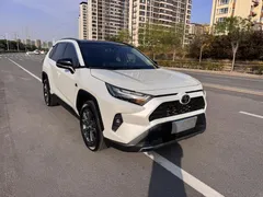 2023 Toyota RAV4 2.0L CVT 2WD 20th Anniversary Platinum, белый — фото 2