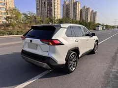 2023 Toyota RAV4 2.0L CVT 2WD 20th Anniversary Platinum, белый — фото 6