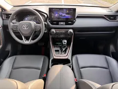 2023 Toyota RAV4 2.0L CVT 2WD 20th Anniversary Platinum, белый — фото 7