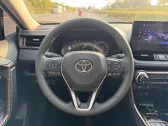 2023 Toyota RAV4 2.0L CVT 2WD 20th Anniversary Platinum, белый — фото 9
