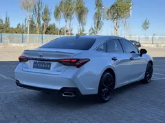 2022 Toyota Avalon 2.5L Luxury, белый — фото 2
