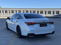 2022 Toyota Avalon 2.5L Luxury, белый — фото 3