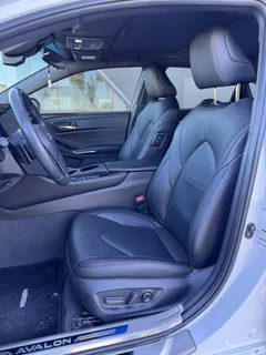 2022 Toyota Avalon 2.5L Luxury, белый — фото 10