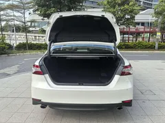 2021 Toyota Camry 2.5G Luxury, белый — фото 14