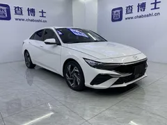 2023 Hyundai Elantra 1.5L CVT LUX Premium, белый — фото 3