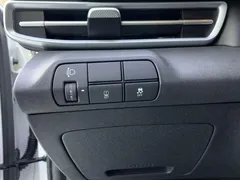 2023 Hyundai Elantra 1.5L CVT LUX Premium, белый — фото 5