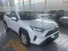 2023 Toyota RAV4 2.0L CVT 2WD, белый — фото 3