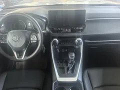 2023 Toyota RAV4 2.0L CVT 2WD, белый — фото 6