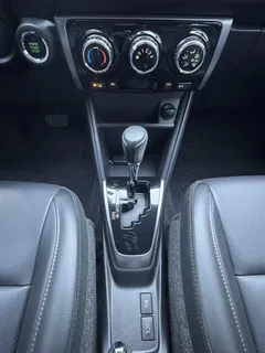 2022 Toyota Yaris L Zhixuan X 1.5L CVT Luxury Plus, белый — фото 11