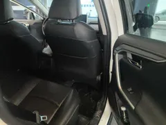 2022 Toyota RAV4 2.0L CVT 2WD Fashion, белый — фото 6