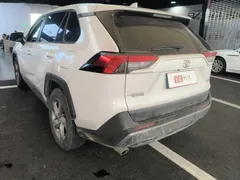 2022 Toyota RAV4 2.0L CVT 2WD Fashion, белый — фото 8
