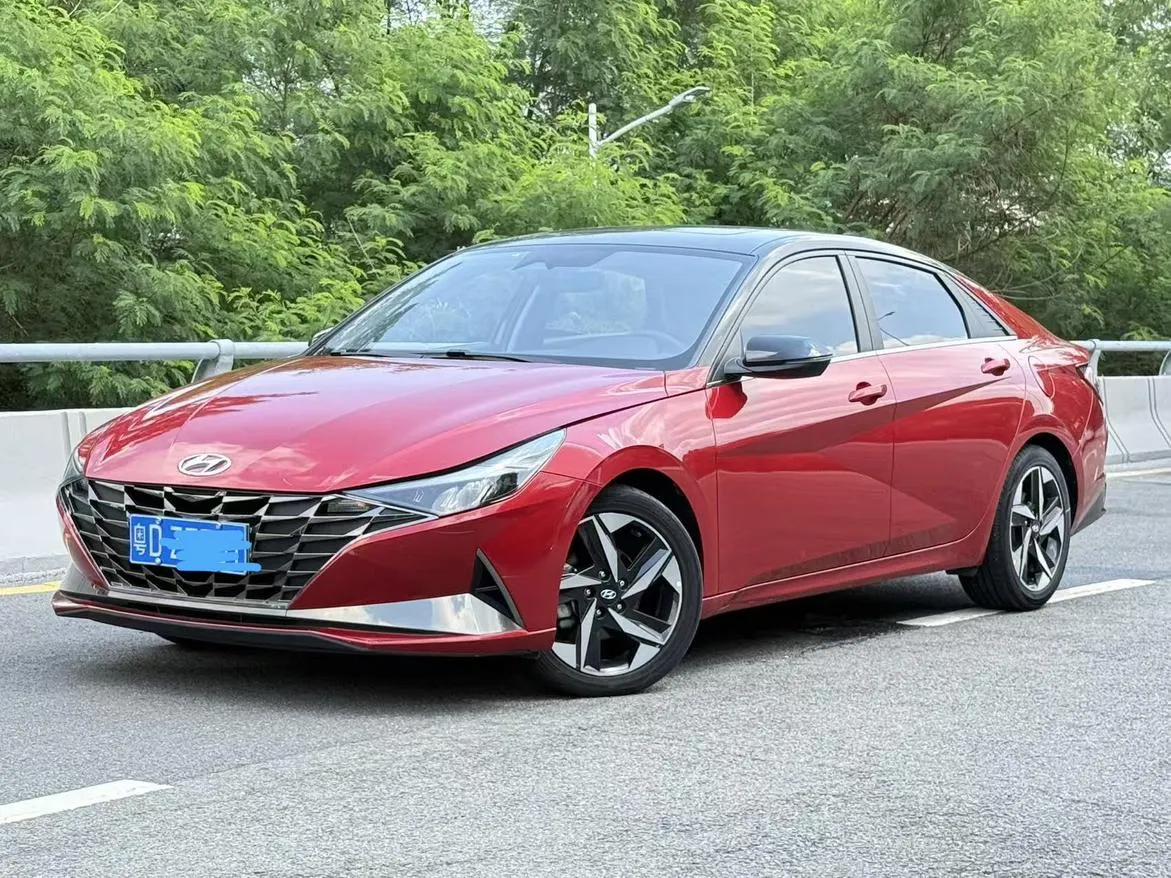2022 Hyundai Elantra 1.5L CVT LUX Premium