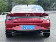 2022 Hyundai Elantra 1.5L CVT LUX Premium, красный — фото 10
