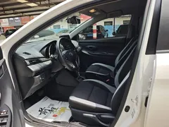 2021 Toyota Yaris L Zhixuan 1.5L CVT Tech, белый — фото 5
