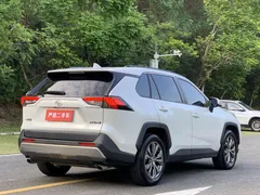 2023 Toyota RAV4 2.0L CVT 2WD Fashion Plus, белый — фото 7