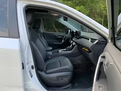 2023 Toyota RAV4 2.0L CVT 2WD Fashion Plus, белый — фото 11