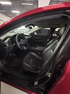 2021 Mazda Mazda3 2.0L AT, красный — фото 12