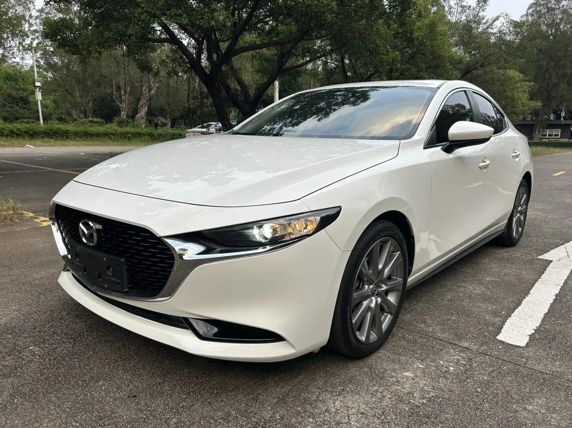 2023 Mazda Mazda3 2.0L AT