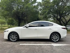 2023 Mazda Mazda3 2.0L AT, белый — фото 4