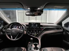 2023 Toyota Camry 2.5S Fashion, белый — фото 6