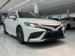 2023 Toyota Camry 2.5S Fashion, белый — фото 14
